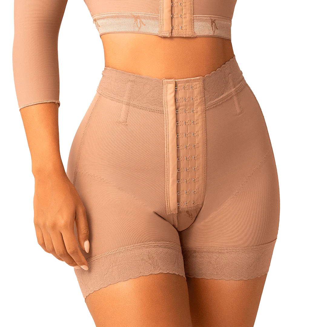 5038 Seamless Short