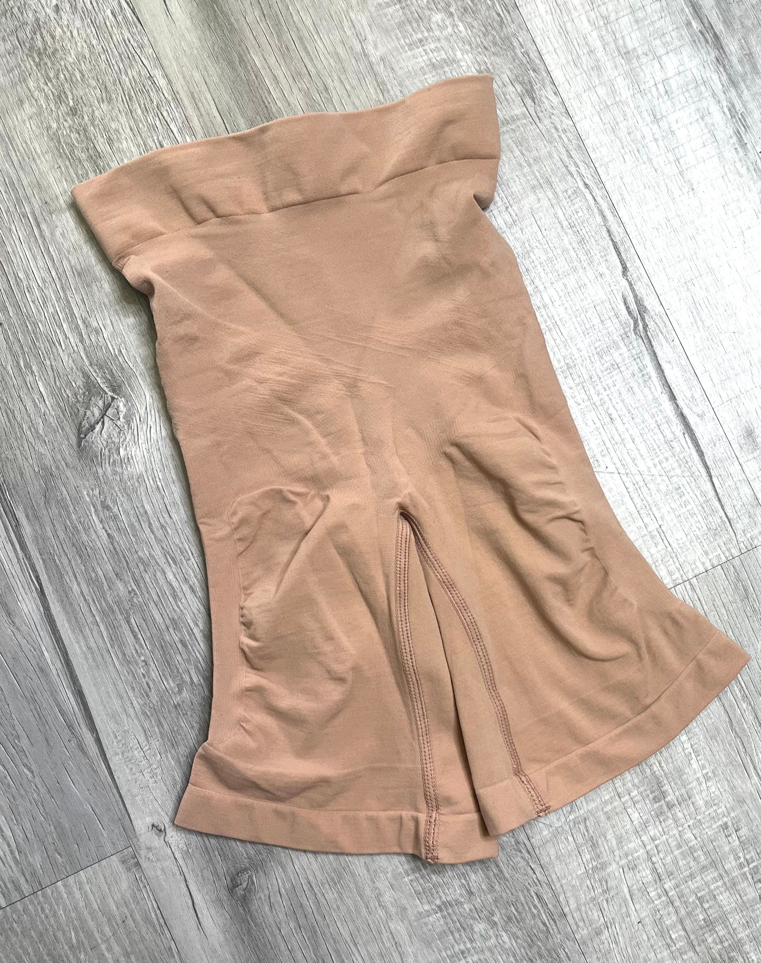 0161 Seamless Short