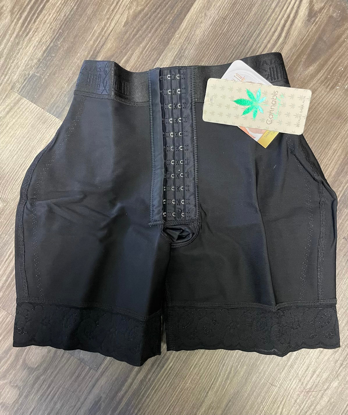 0512 Short Jade Fajas Gama Alta